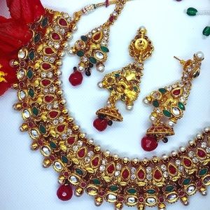 Polki♦️-Necklace,Earrings & Tikka(head piece) set